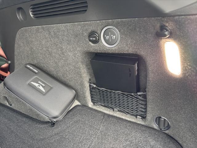 Photo of 2025 Vik Black Genesis GV80