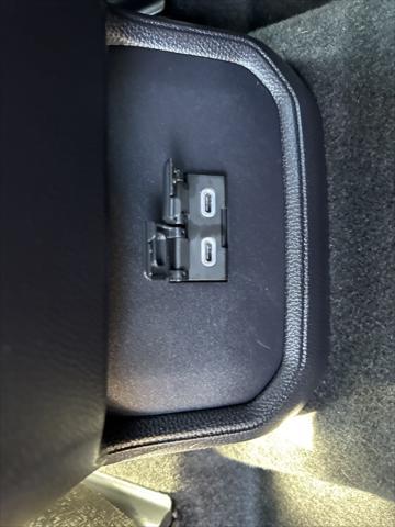 Photo of 2023 Wind Chill Pearl Toyota Highlander