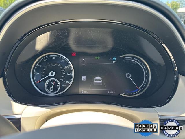 Photo of 2024 Uyuni White Genesis Electrified GV70