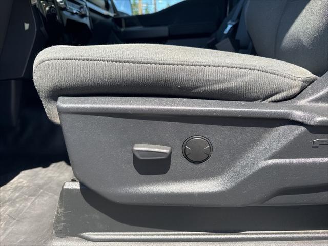 Photo of 2022 Oxford White Ford F-150