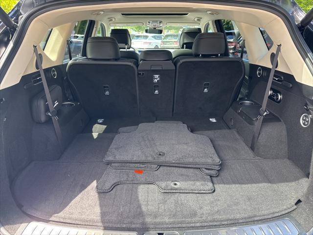 Photo of 2025 Vik Black Genesis GV80