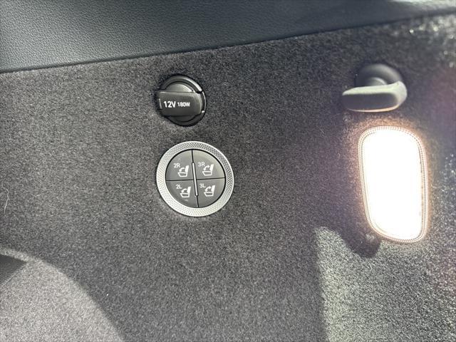 Photo of 2025 Vik Black Genesis GV80