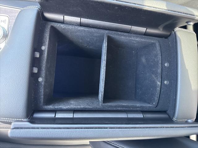 Photo of 2025 Vik Black Genesis GV80