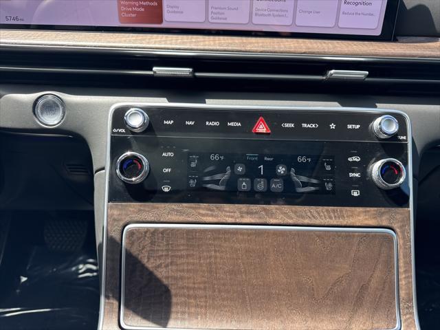 Photo of 2025 Vik Black Genesis GV80