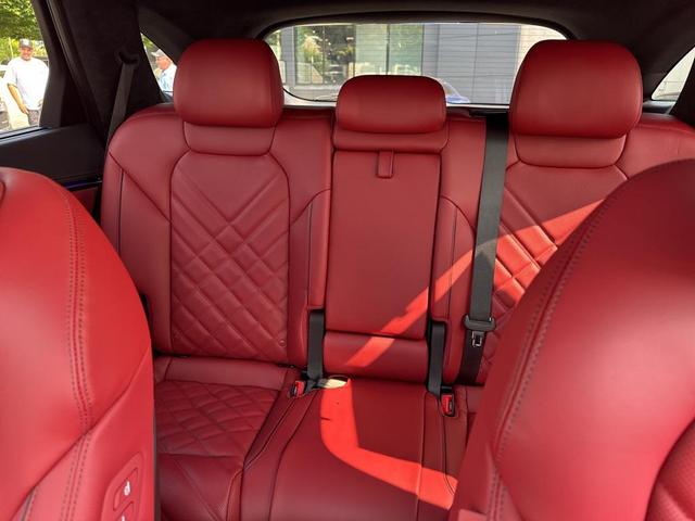 Photo of 2026 Mauna Red Genesis GV70