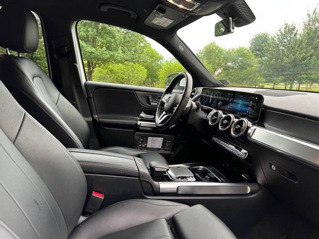Photo of 2020 WHITE Mercedes-Benz GLB 250