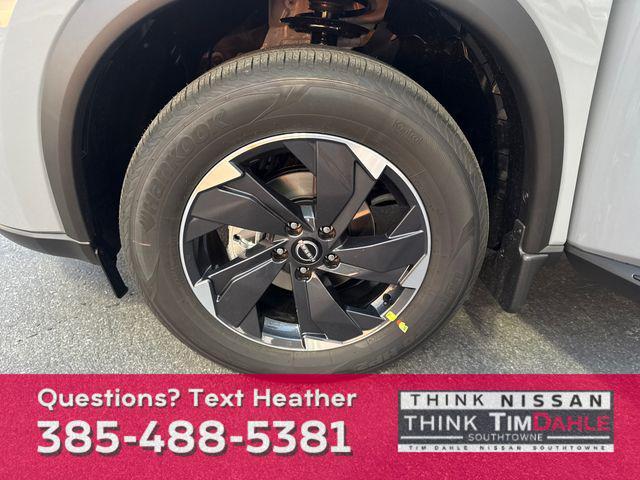 Photo of 2026 Boulder Gray Pearl Nissan Rogue