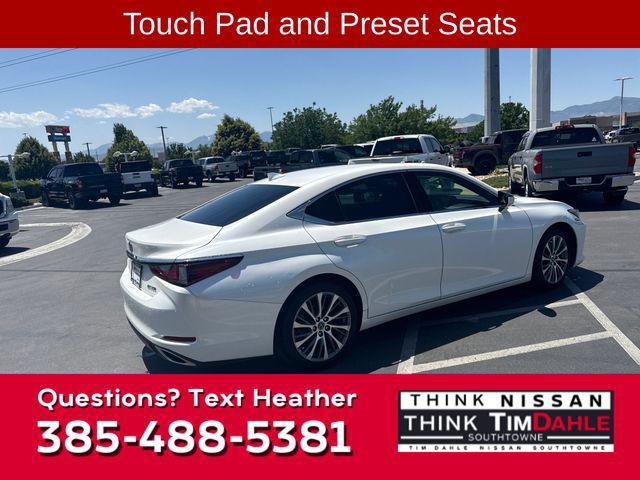 Photo of 2019 White Lexus ES 350