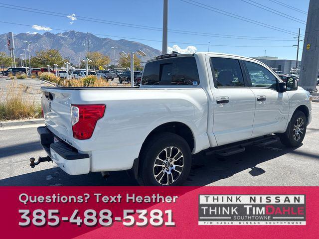 Photo of 2023 Glacier White Nissan Titan