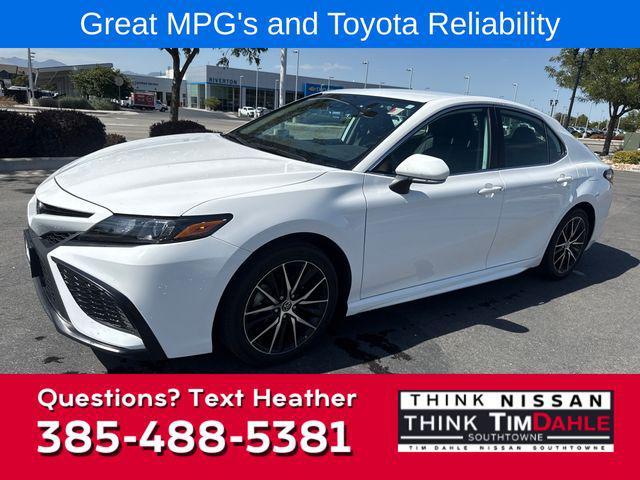 Photo of 2023 White Toyota Camry