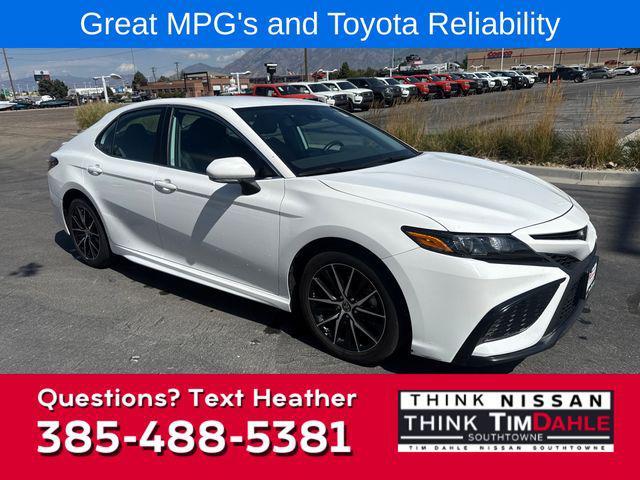 Photo of 2023 White Toyota Camry
