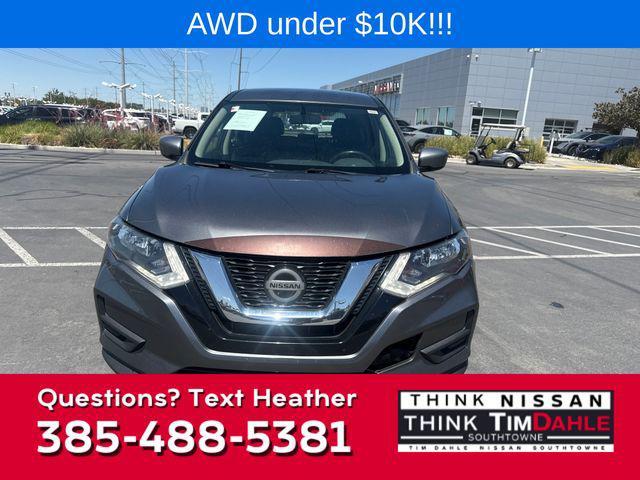Photo of 2018 Gun Metallic Nissan Rogue