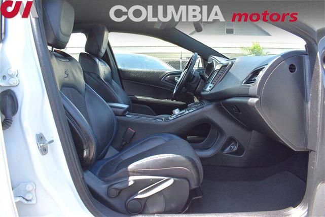 Photo of 2015 Bright White Clearcoat Chrysler 200