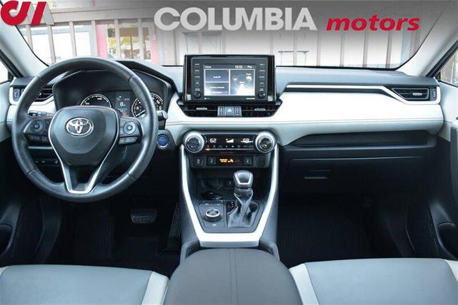 Photo of 2021 Silver Sky Metallic Toyota RAV4 Hybrid