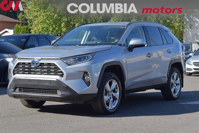 Photo of 2021 Silver Sky Metallic Toyota RAV4 Hybrid