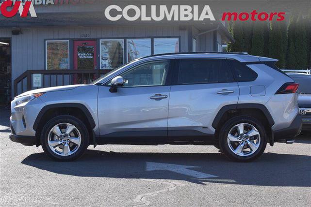 Photo of 2021 Silver Sky Metallic Toyota RAV4 Hybrid