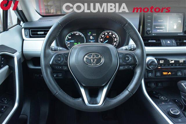 Photo of 2021 Silver Sky Metallic Toyota RAV4 Hybrid