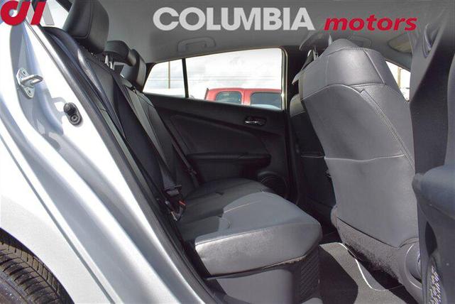 Photo of 2022 Classic Silver Metallic Toyota Prius