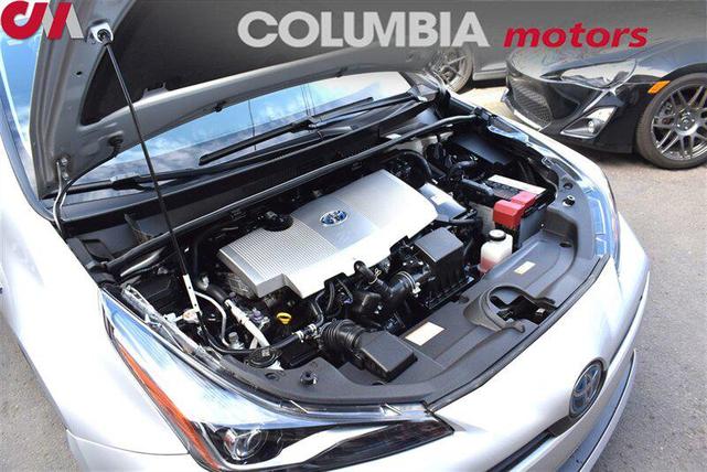 Photo of 2022 Classic Silver Metallic Toyota Prius