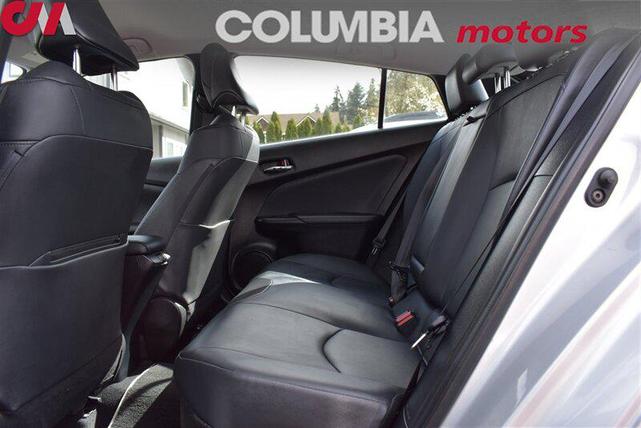 Photo of 2022 Classic Silver Metallic Toyota Prius