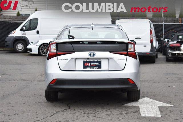 Photo of 2022 Classic Silver Metallic Toyota Prius