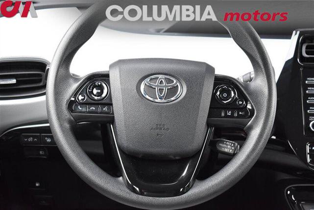 Photo of 2022 Classic Silver Metallic Toyota Prius