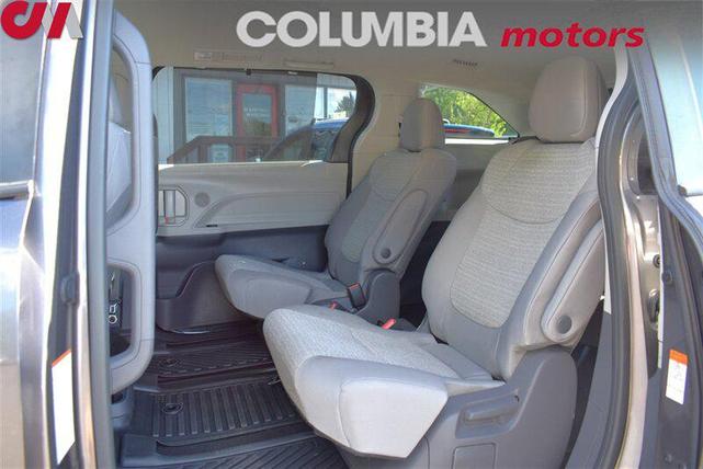 Photo of 2021 Predawn Gray Mica Toyota Sienna
