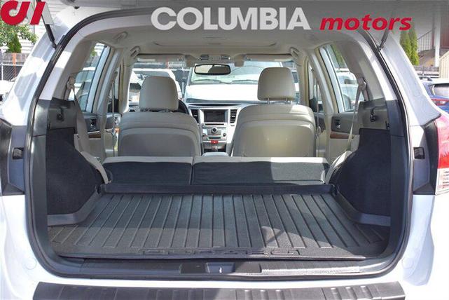 Photo of 2013 Satin White Pearl Subaru Outback