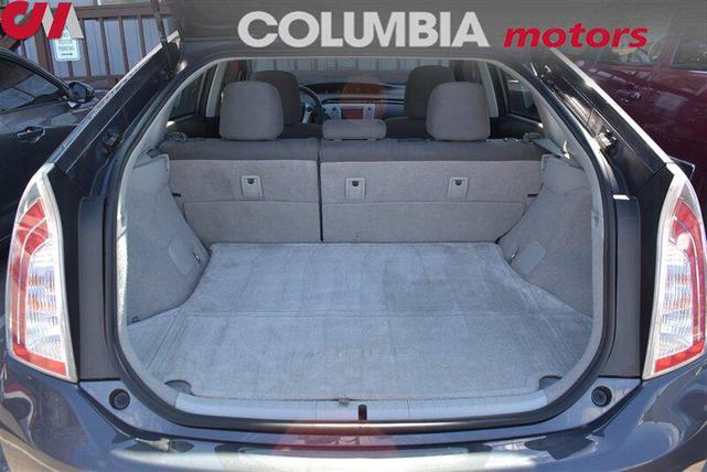Photo of 2015 Winter Gray Metallic Toyota Prius