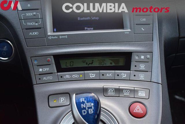 Photo of 2015 Winter Gray Metallic Toyota Prius