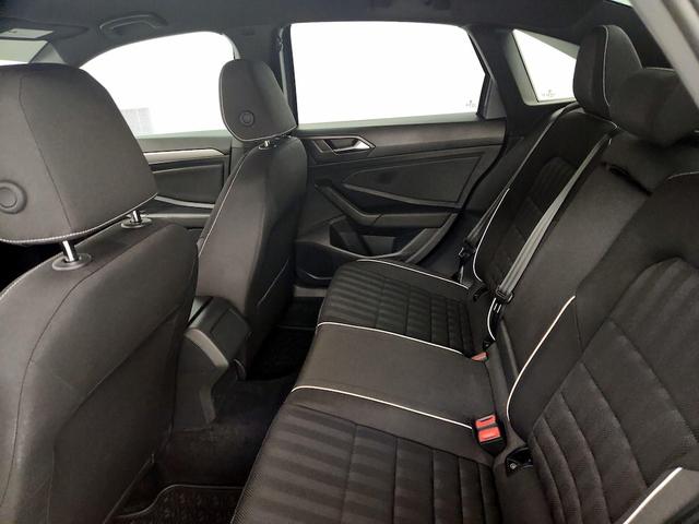 Photo of 2024 Gray Volkswagen Jetta
