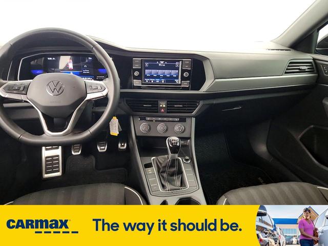 Photo of 2024 Gray Volkswagen Jetta