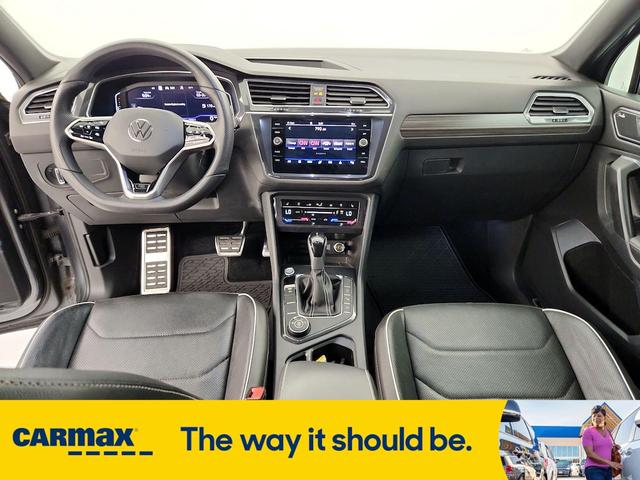 Photo of 2022 Gray Volkswagen Tiguan