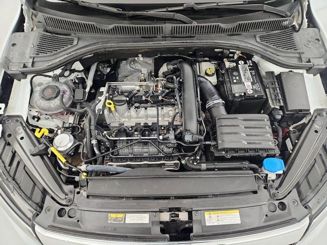 Photo of 2021 White Volkswagen Jetta