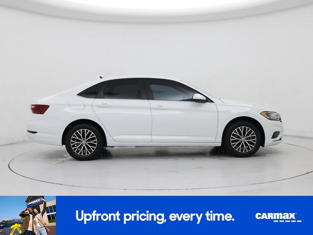 Photo of 2021 White Volkswagen Jetta