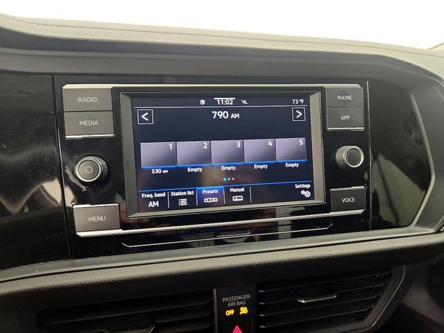 Photo of 2021 White Volkswagen Jetta