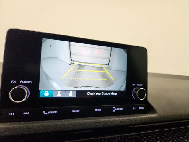 Photo of 2022 White Honda Civic