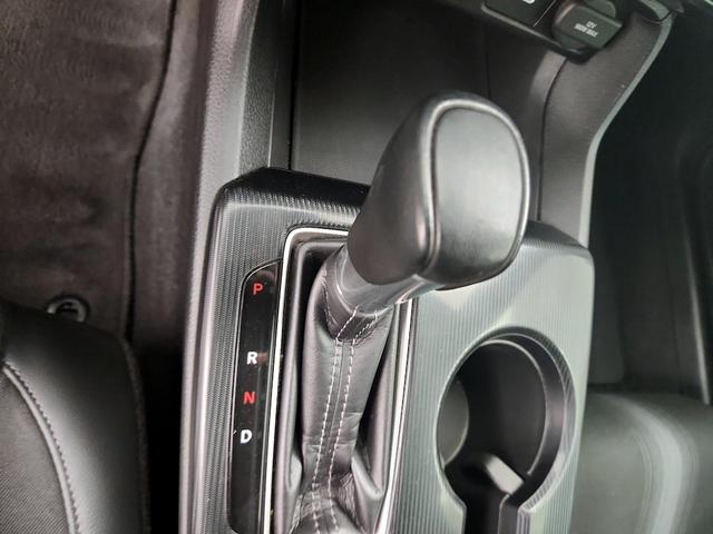 Photo of 2022 White Honda Civic
