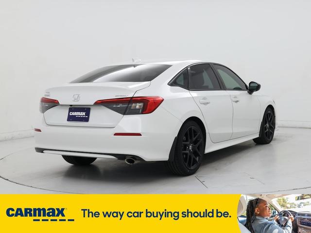 Photo of 2022 White Honda Civic