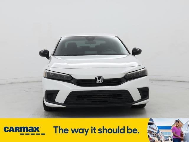 Photo of 2022 White Honda Civic