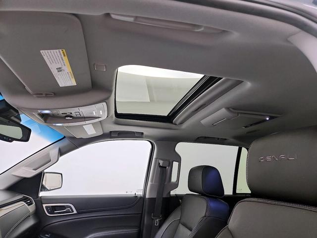 Photo of 2020 Gray GMC Yukon