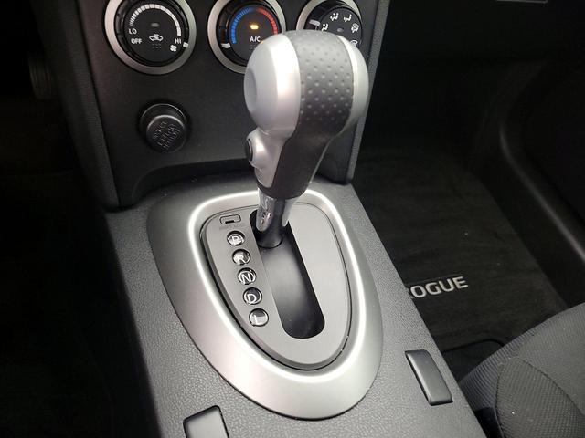 Photo of 2014 Gray Nissan Rogue Select
