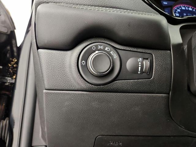 Photo of 2023 Black Dodge Durango