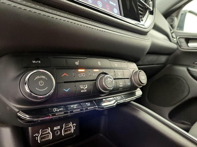 Photo of 2023 Black Dodge Durango