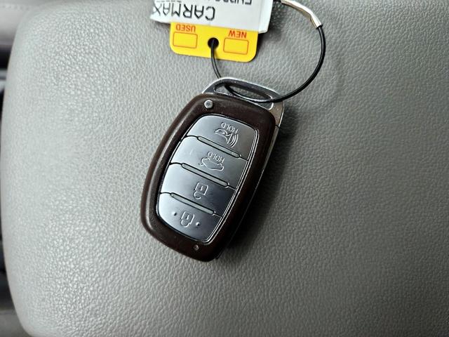 Photo of 2020 Gray Hyundai ELANTRA