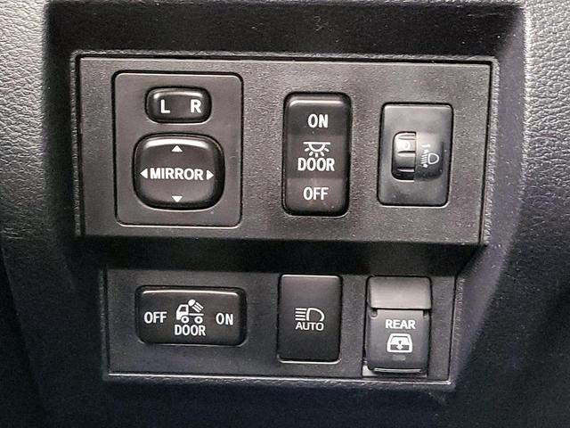 Photo of 2020 Gray Toyota Tundra