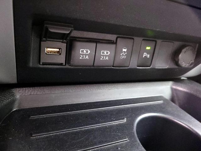 Photo of 2020 Gray Toyota Tundra