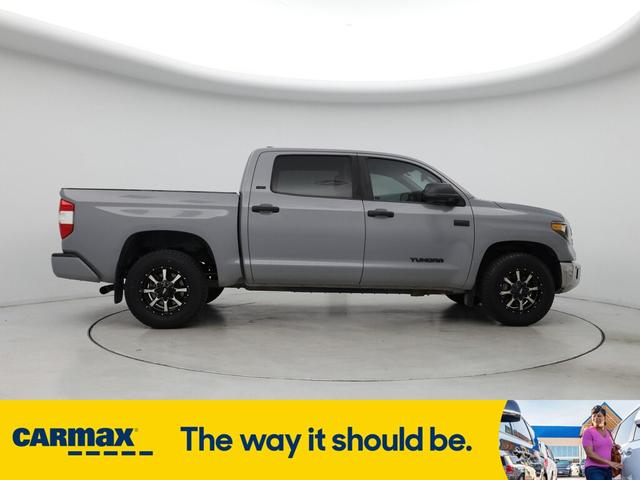 Photo of 2020 Gray Toyota Tundra