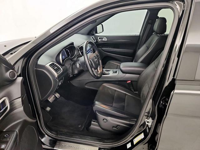 Photo of 2022 Black Jeep Grand Cherokee WK
