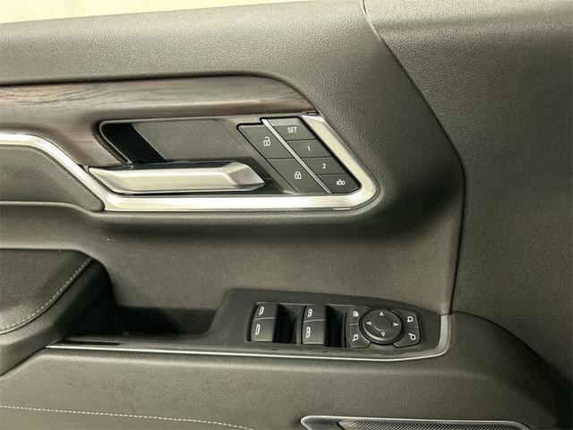 Photo of 2023 Onyx Black GMC Sierra 1500